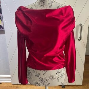 NWOT Express women’s satin fushia boatneck blouse. Size M